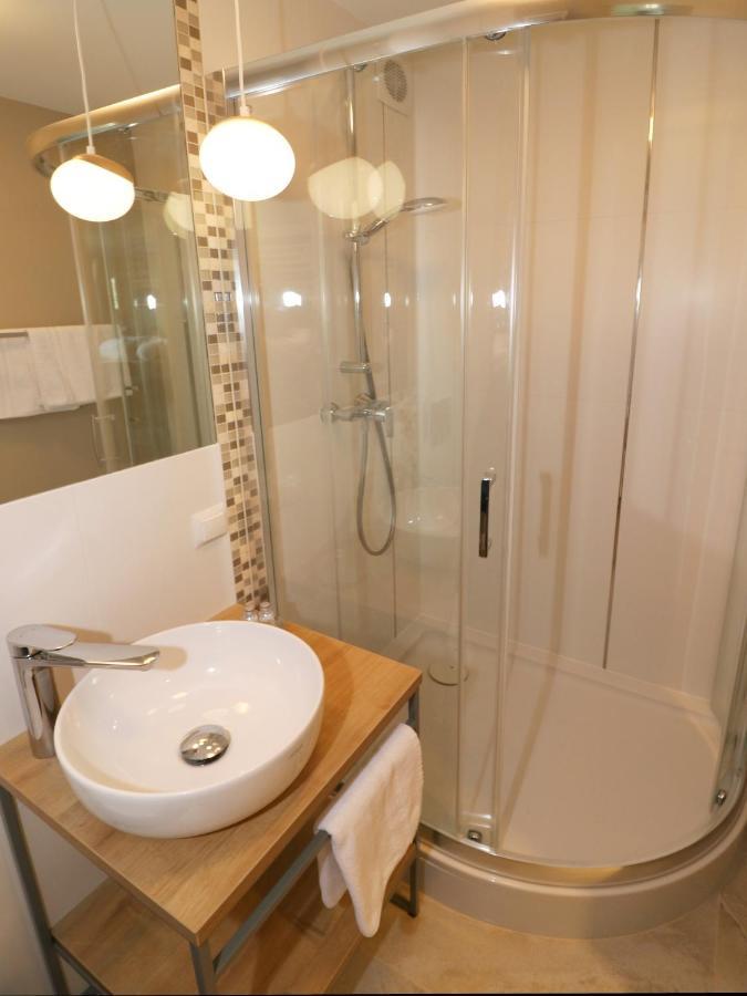 Falcon Apartment Center 3 Krolewska Warsaw Exterior photo
